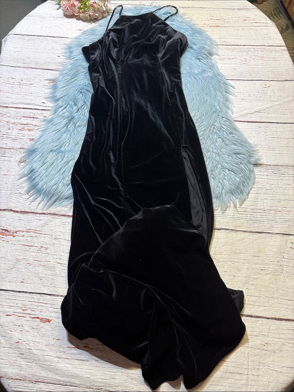 NWT Cocomelody Black Velvet Strappy Front Slit Bridesmaid Dress sz 8